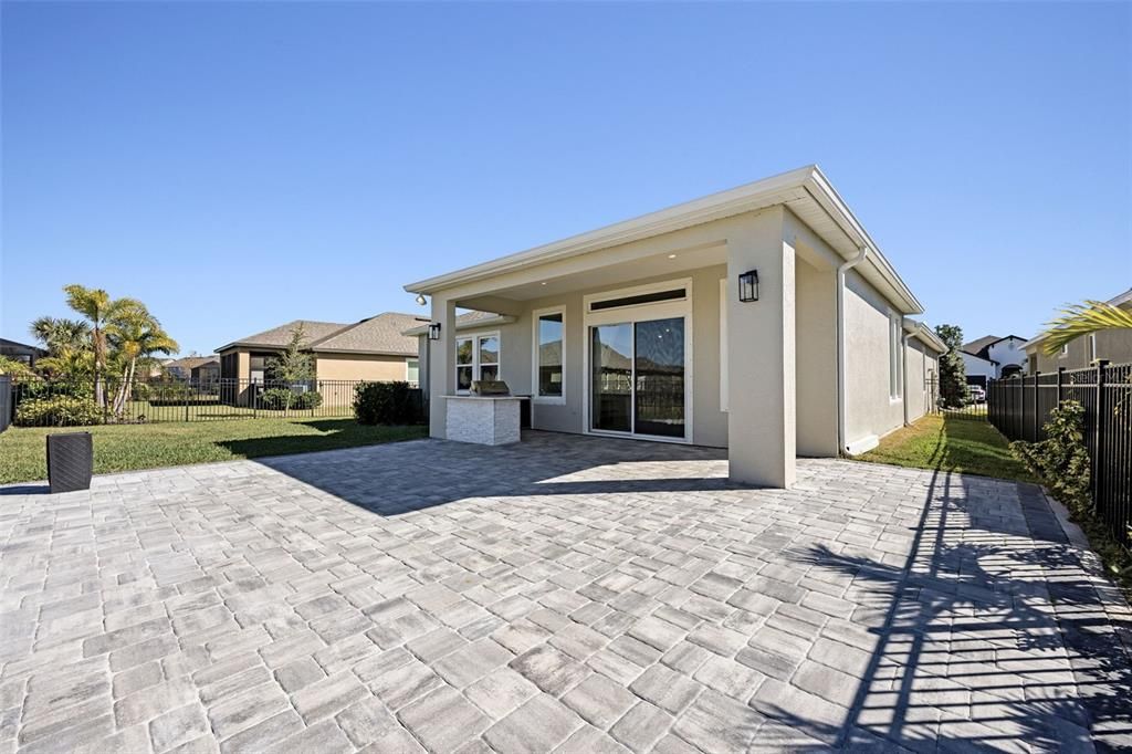 For Sale: $499,000 (4 beds, 2 baths, 2220 Square Feet)