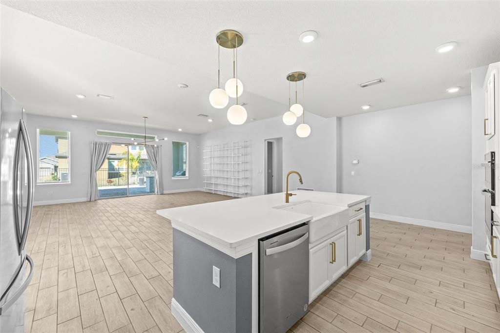 For Sale: $499,000 (4 beds, 2 baths, 2220 Square Feet)