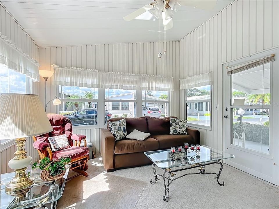 На продажу: $138,000 (2 спален, 2 ванн, 864 Квадратных фут)