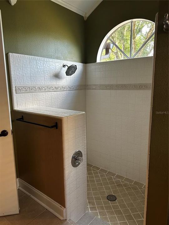 For Rent: $2,800 (3 beds, 2 baths, 1812 Square Feet)