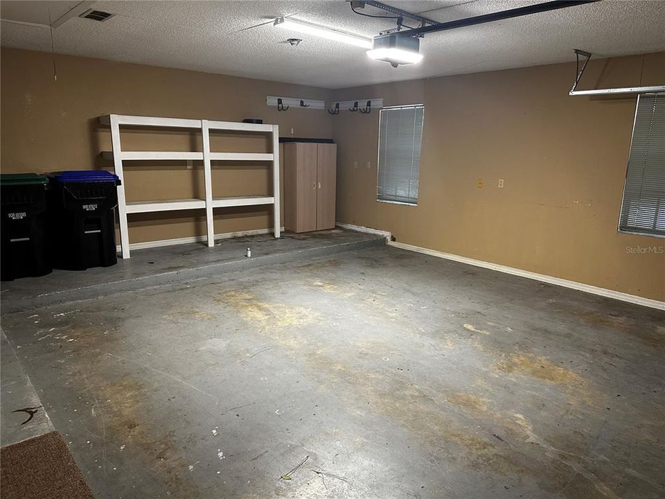 For Rent: $2,800 (3 beds, 2 baths, 1812 Square Feet)