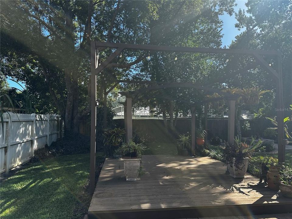 For Rent: $2,800 (3 beds, 2 baths, 1812 Square Feet)