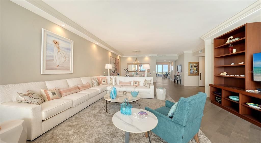Active With Contract: $3,299,000 (3 beds, 3 baths, 2820 Square Feet)