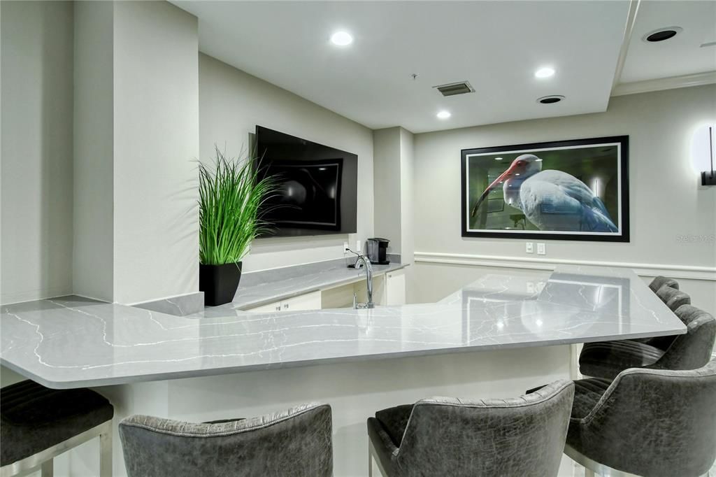 Active With Contract: $3,299,000 (3 beds, 3 baths, 2820 Square Feet)