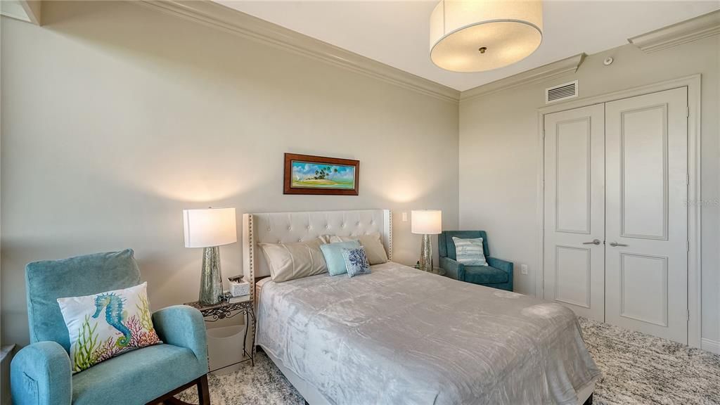 Active With Contract: $3,299,000 (3 beds, 3 baths, 2820 Square Feet)