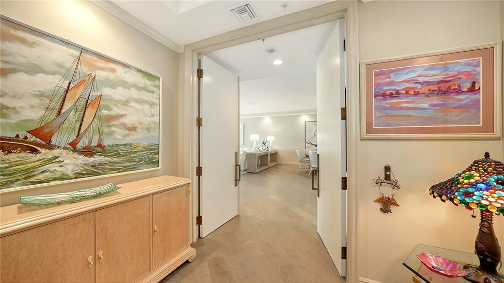 Active With Contract: $3,299,000 (3 beds, 3 baths, 2820 Square Feet)