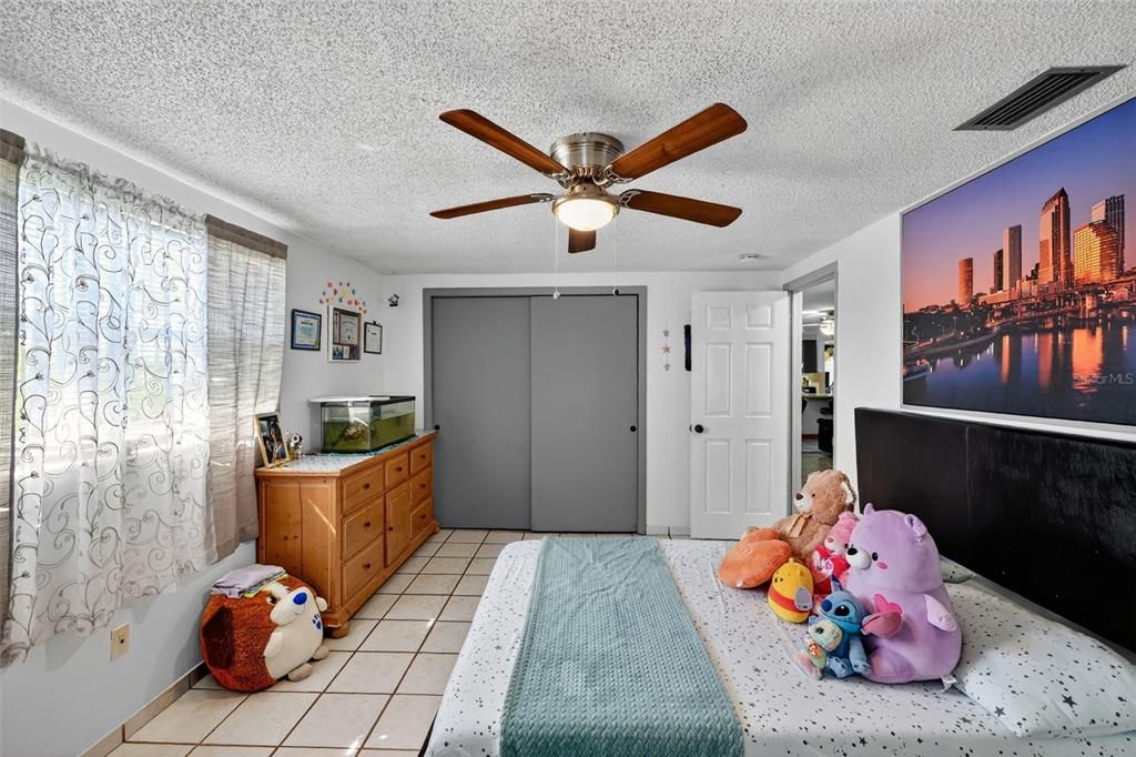 For Sale: $239,900 (3 beds, 2 baths, 1480 Square Feet)