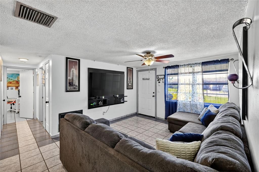 For Sale: $239,900 (3 beds, 2 baths, 1480 Square Feet)