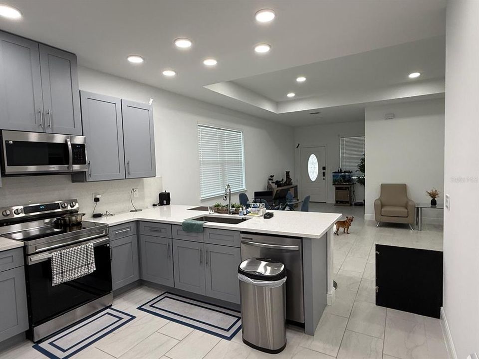 出租: $2,550 (3 贝兹, 2 浴室, 1390 平方英尺)