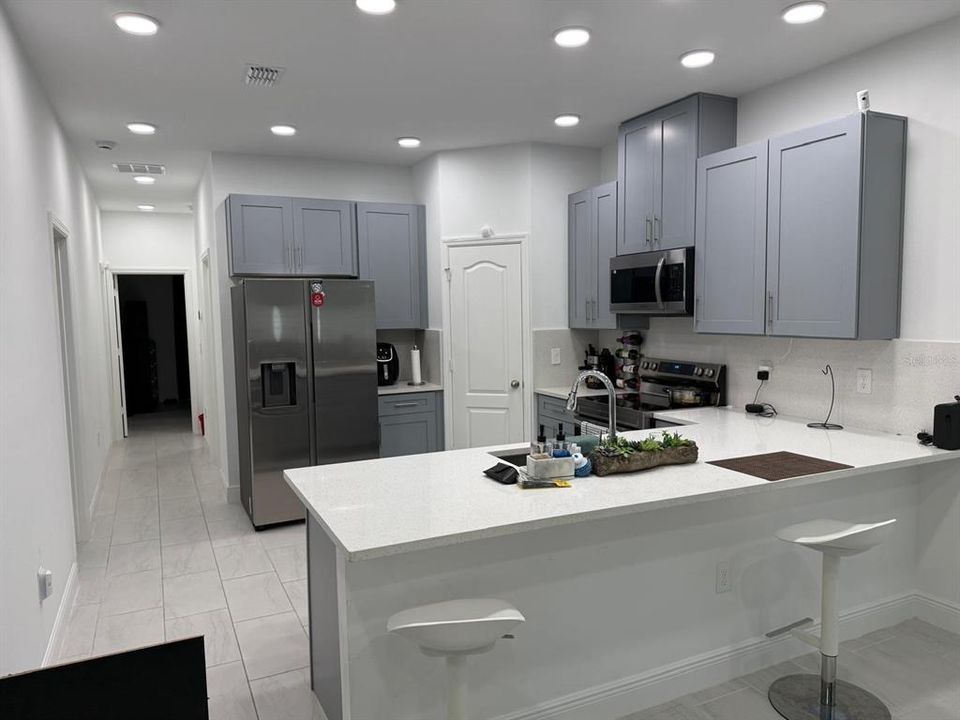 出租: $2,550 (3 贝兹, 2 浴室, 1390 平方英尺)