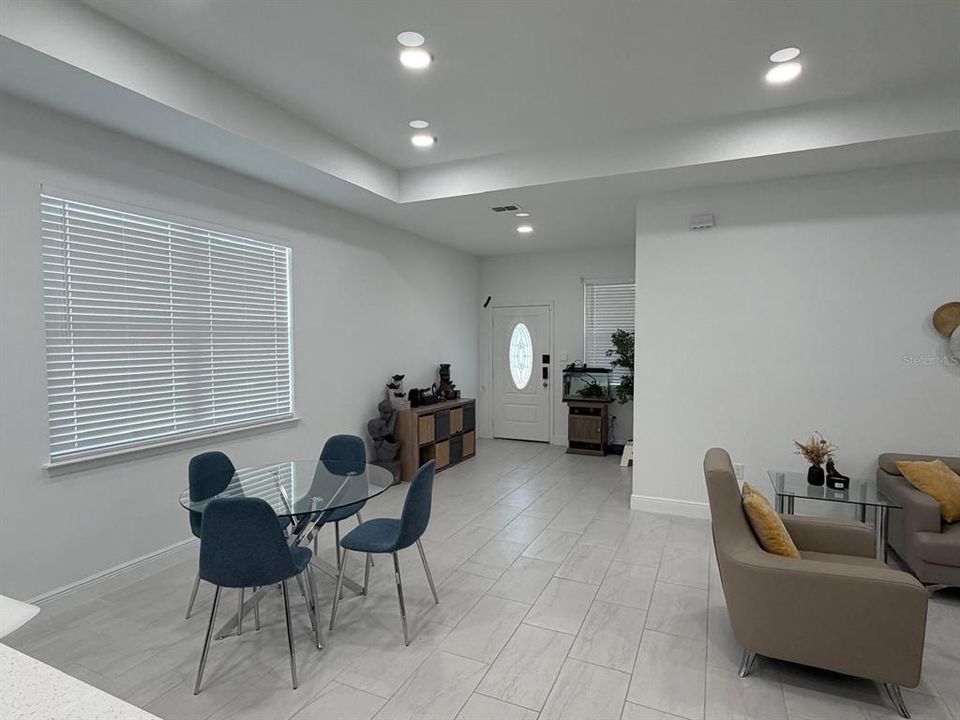 出租: $2,550 (3 贝兹, 2 浴室, 1390 平方英尺)