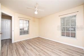 待售: $185,000 (2 贝兹, 2 浴室, 874 平方英尺)