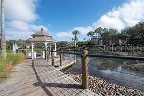 待售: $185,000 (2 贝兹, 2 浴室, 874 平方英尺)