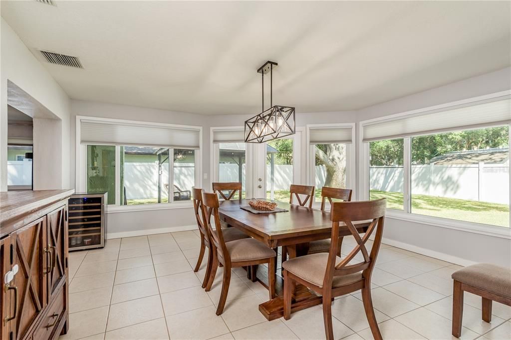 Activo con contrato: $525,000 (3 camas, 2 baños, 1733 Pies cuadrados)