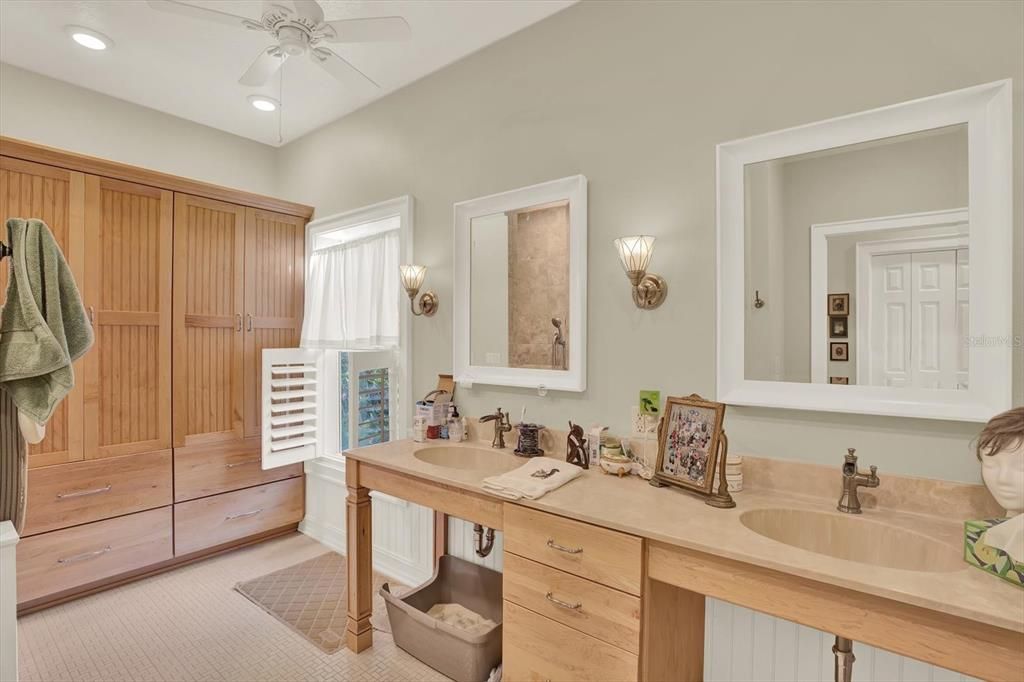 Active With Contract: $558,999 (3 beds, 2 baths, 1836 Square Feet)