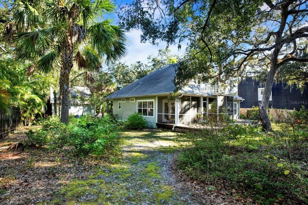 Active With Contract: $558,999 (3 beds, 2 baths, 1836 Square Feet)