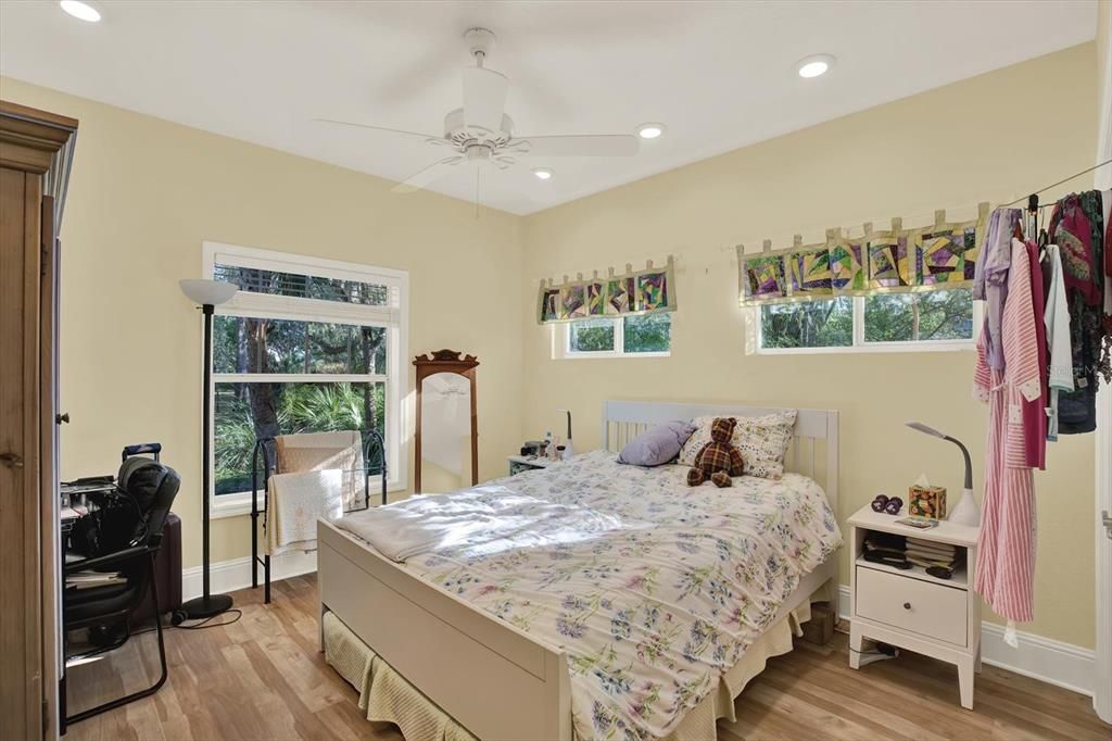 Active With Contract: $558,999 (3 beds, 2 baths, 1836 Square Feet)