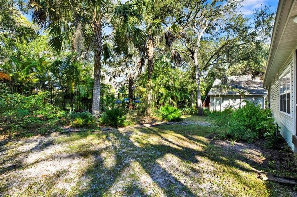 Active With Contract: $558,999 (3 beds, 2 baths, 1836 Square Feet)