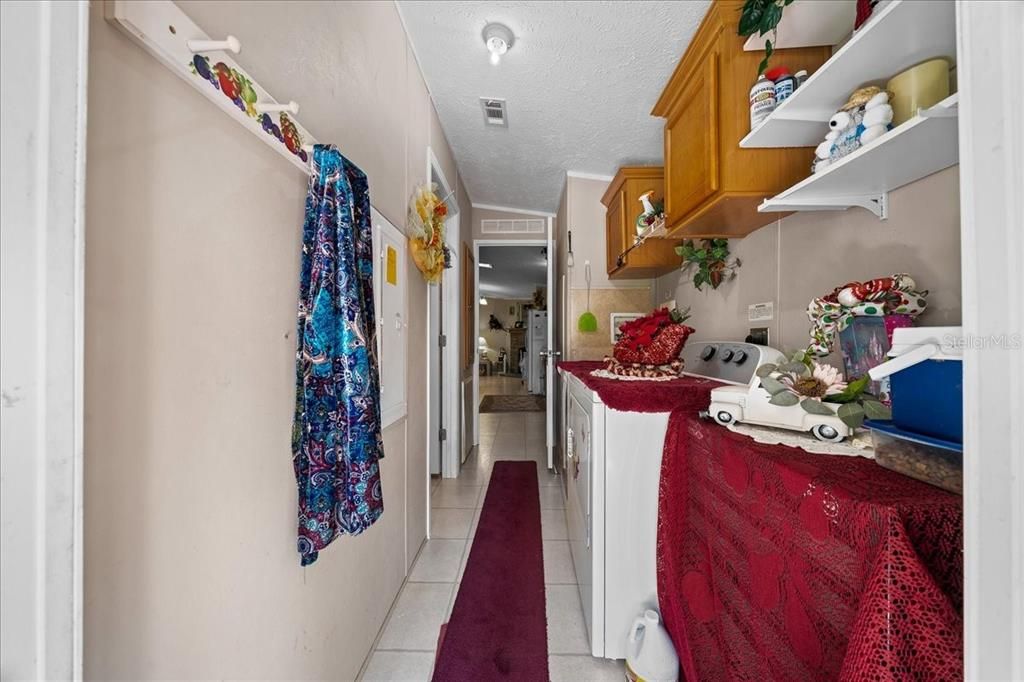 На продажу: $210,000 (3 спален, 2 ванн, 1456 Квадратных фут)