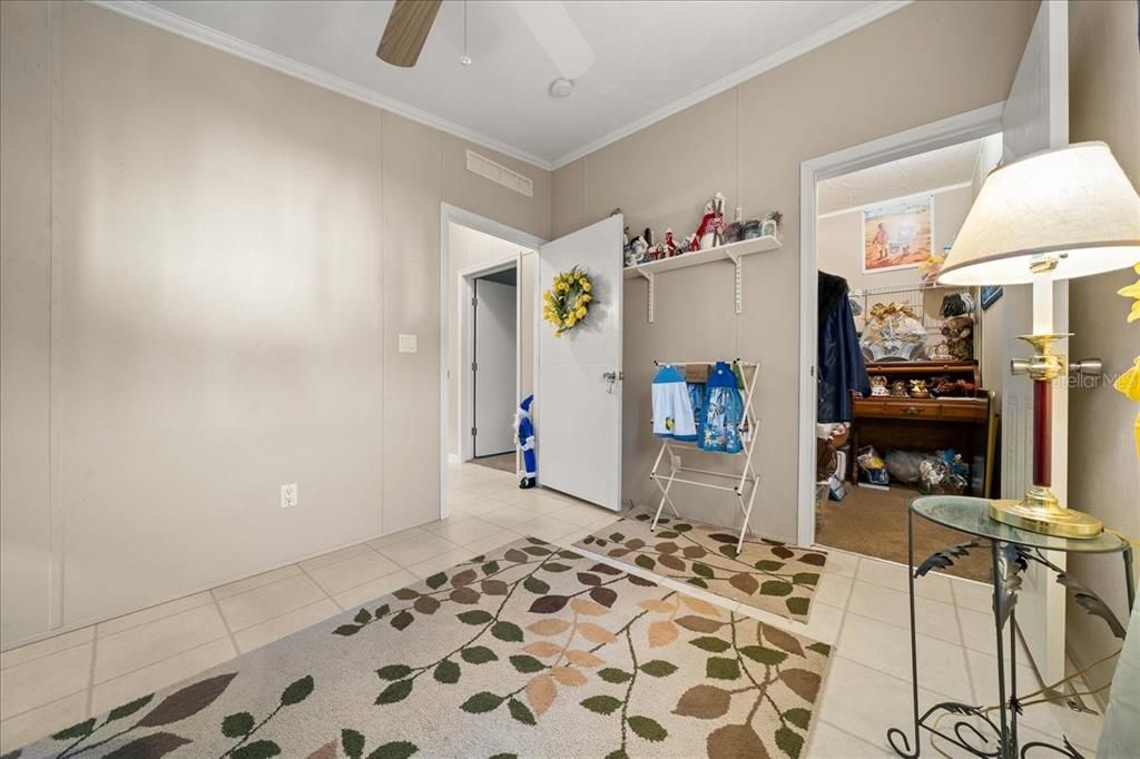 На продажу: $210,000 (3 спален, 2 ванн, 1456 Квадратных фут)