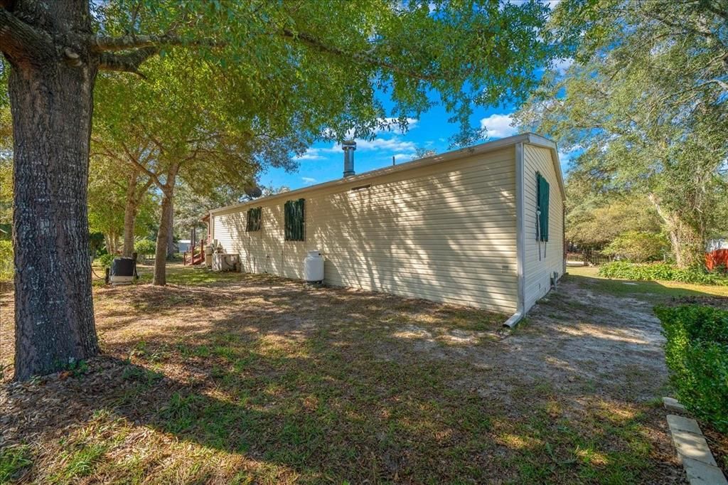 На продажу: $210,000 (3 спален, 2 ванн, 1456 Квадратных фут)