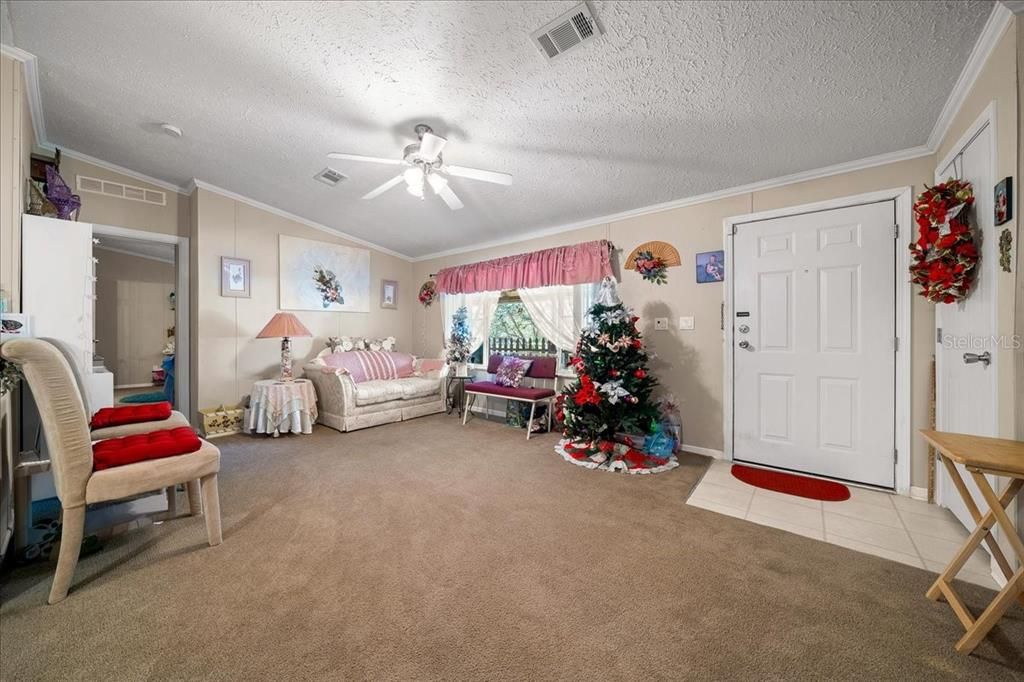 На продажу: $210,000 (3 спален, 2 ванн, 1456 Квадратных фут)