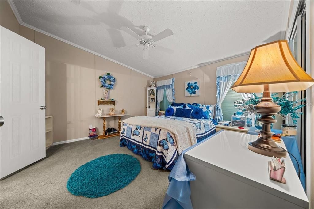 На продажу: $210,000 (3 спален, 2 ванн, 1456 Квадратных фут)