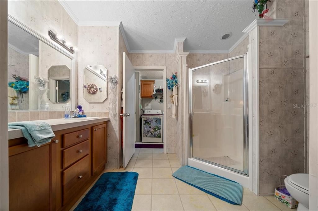 На продажу: $210,000 (3 спален, 2 ванн, 1456 Квадратных фут)