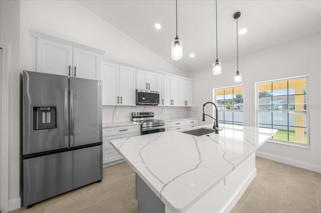 For Sale: $348,000 (3 beds, 2 baths, 1818 Square Feet)