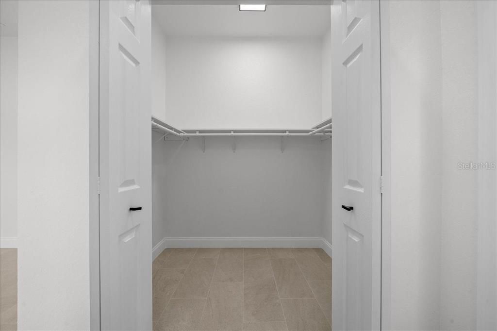 For Sale: $348,000 (3 beds, 2 baths, 1818 Square Feet)