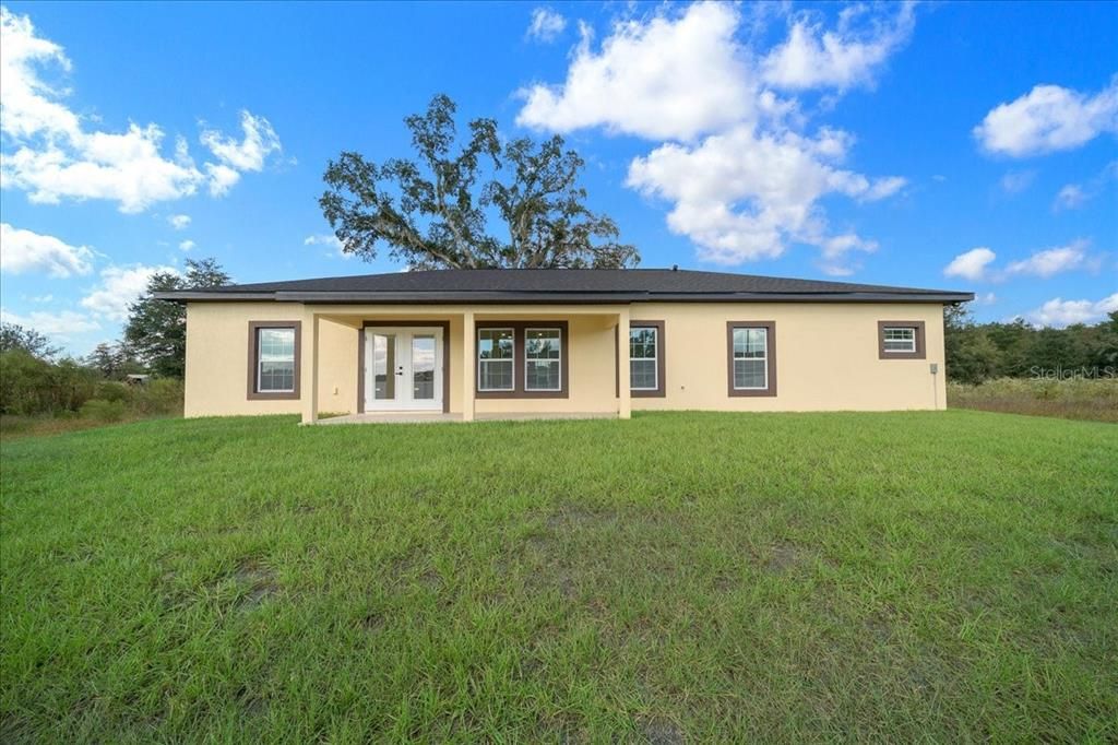 For Sale: $348,000 (3 beds, 2 baths, 1818 Square Feet)