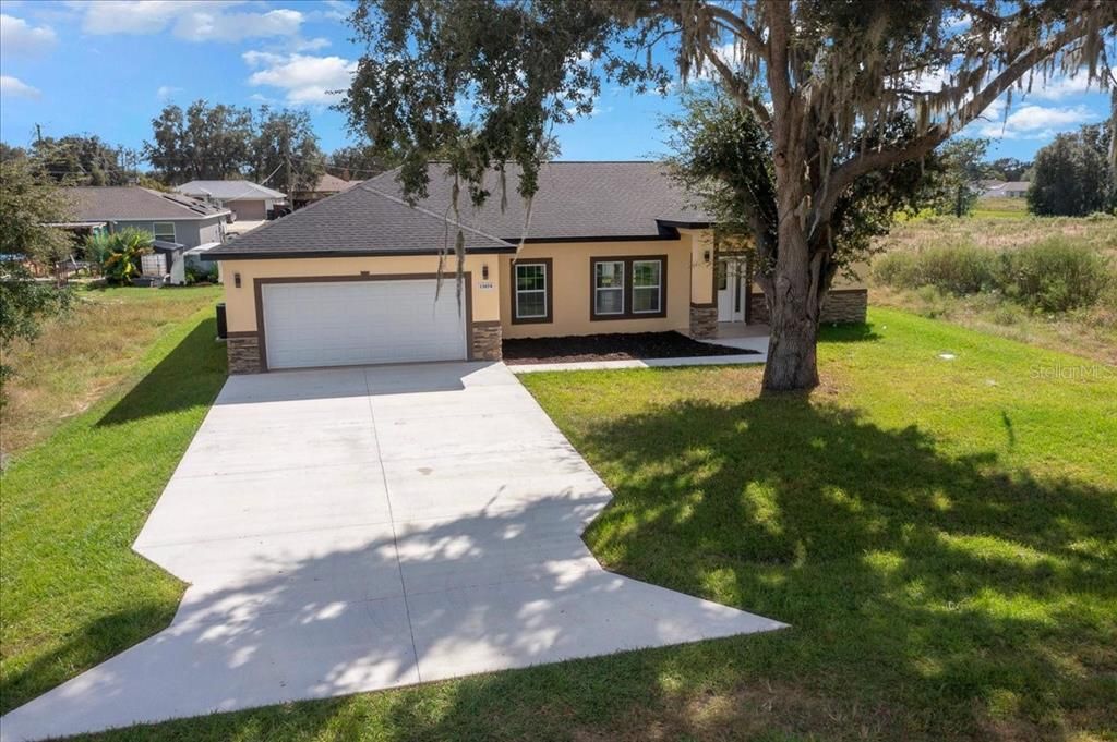 For Sale: $348,000 (3 beds, 2 baths, 1818 Square Feet)