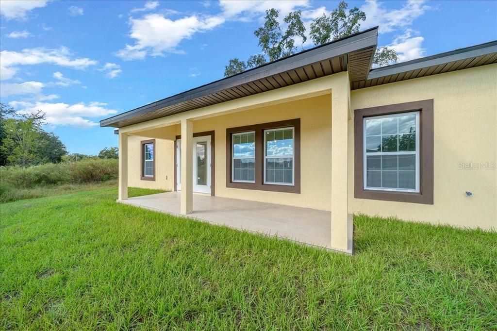 For Sale: $348,000 (3 beds, 2 baths, 1818 Square Feet)