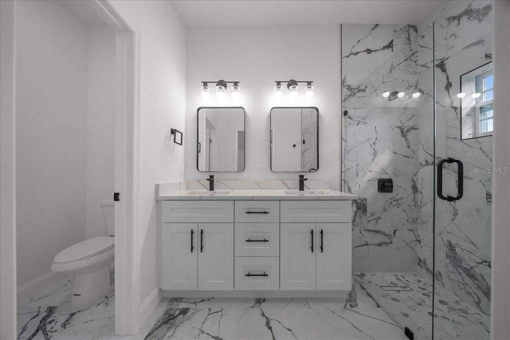 For Sale: $348,000 (3 beds, 2 baths, 1818 Square Feet)