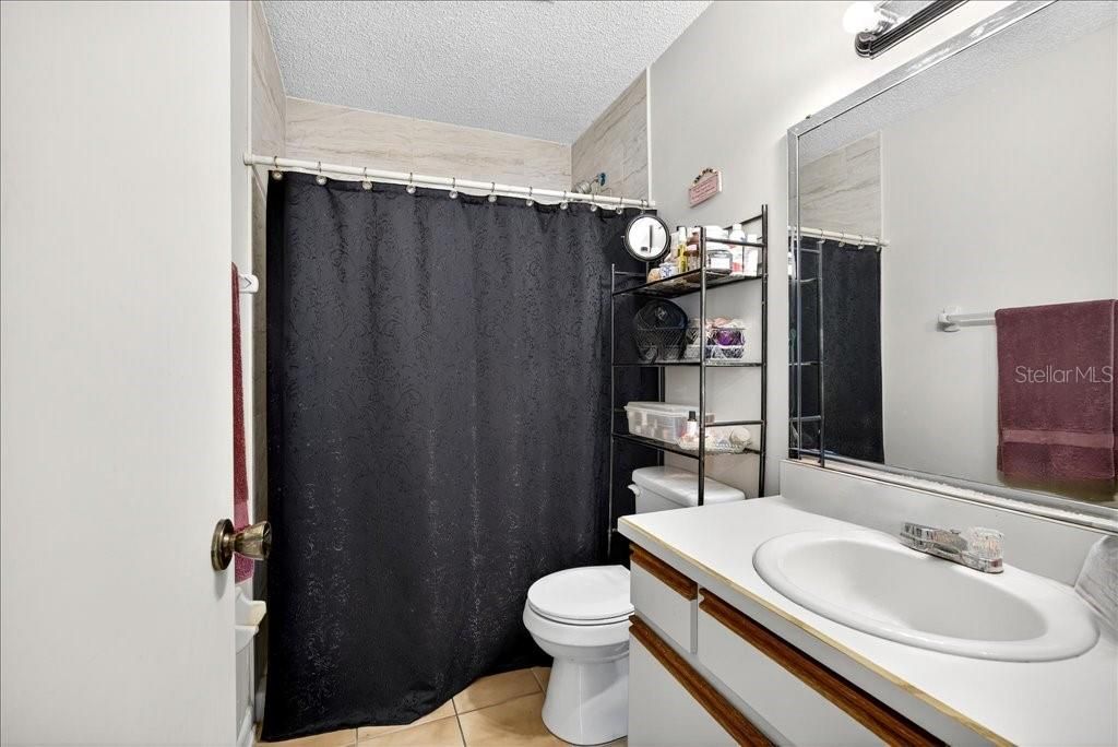 Active With Contract: $169,000 (2 beds, 2 baths, 1021 Square Feet)