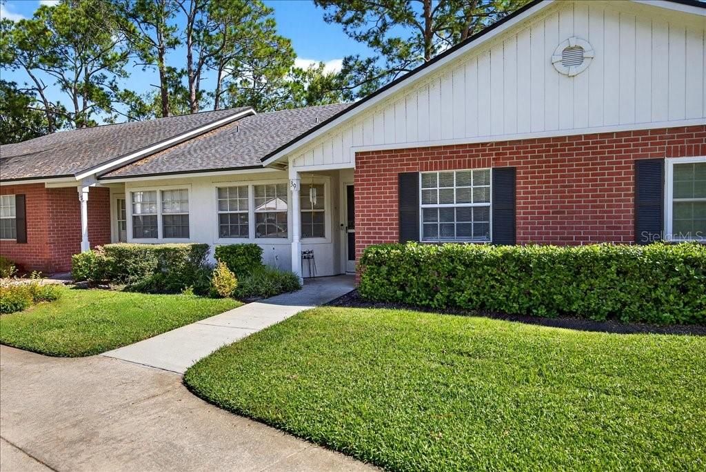 Active With Contract: $169,000 (2 beds, 2 baths, 1021 Square Feet)