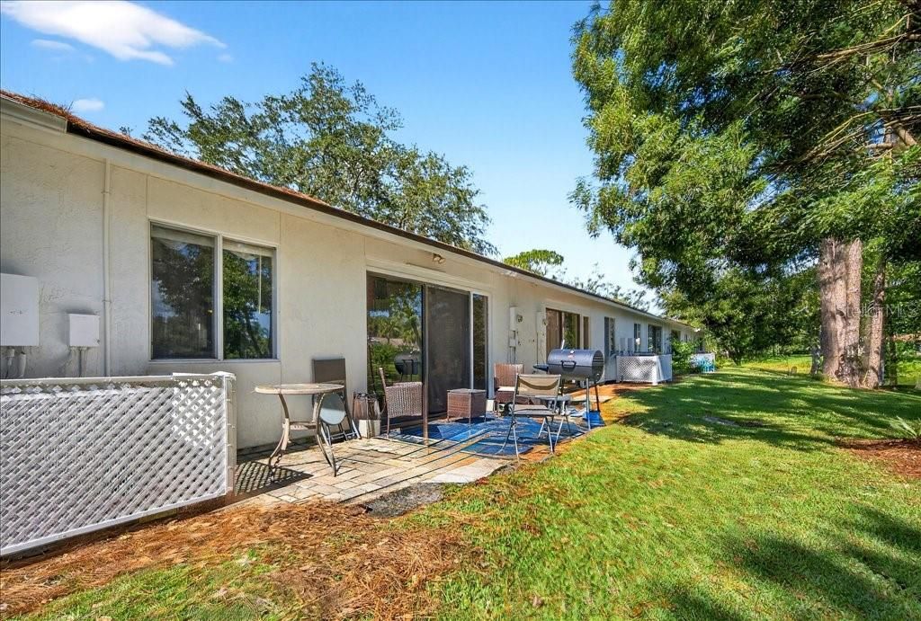 Active With Contract: $169,000 (2 beds, 2 baths, 1021 Square Feet)