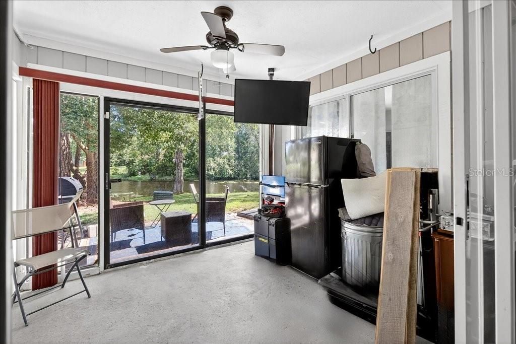 Active With Contract: $169,000 (2 beds, 2 baths, 1021 Square Feet)