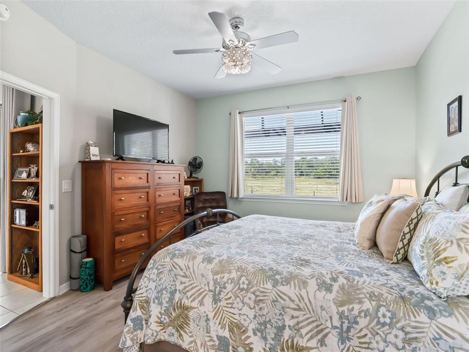 Activo con contrato: $259,900 (2 camas, 2 baños, 1291 Pies cuadrados)