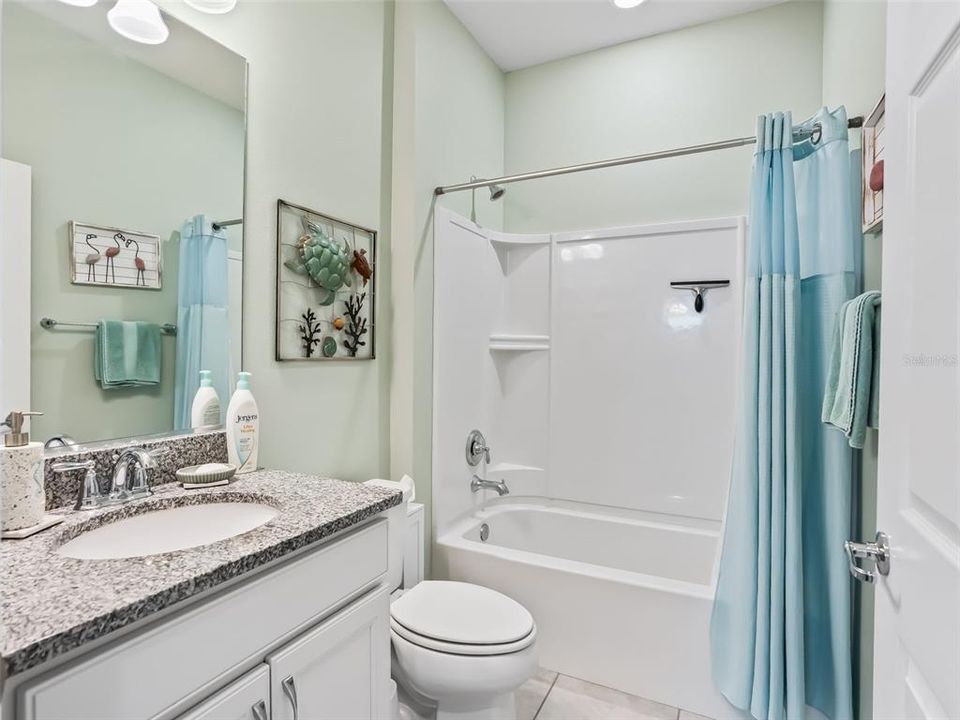 Activo con contrato: $259,900 (2 camas, 2 baños, 1291 Pies cuadrados)