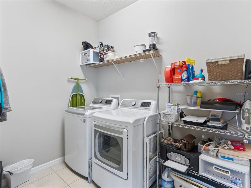 Activo con contrato: $259,900 (2 camas, 2 baños, 1291 Pies cuadrados)