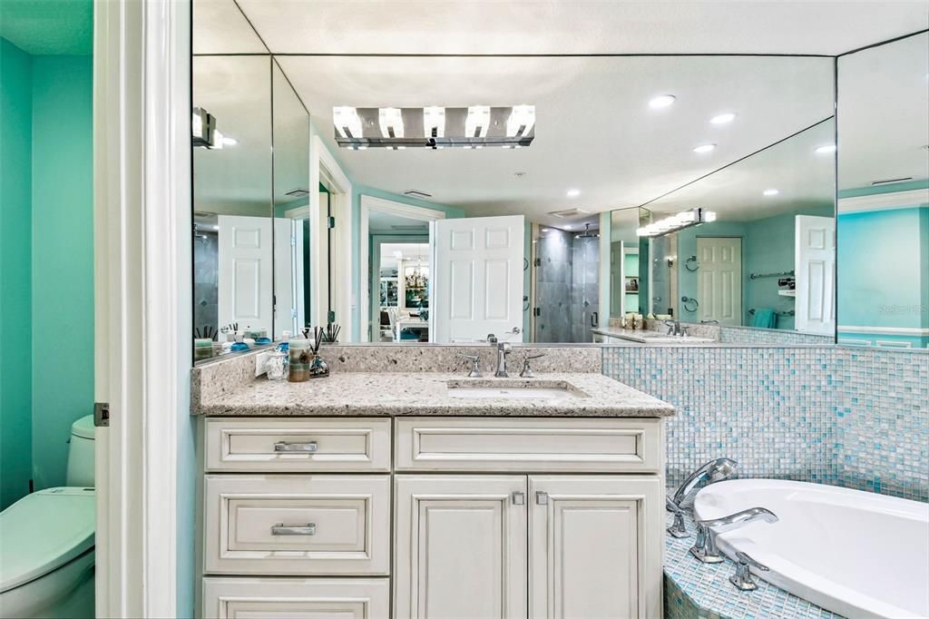 For Sale: $2,449,000 (3 beds, 3 baths, 2227 Square Feet)