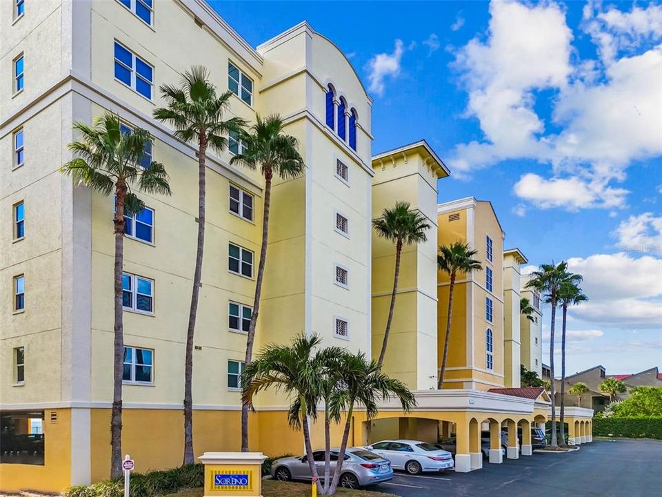 For Sale: $2,449,000 (3 beds, 3 baths, 2227 Square Feet)