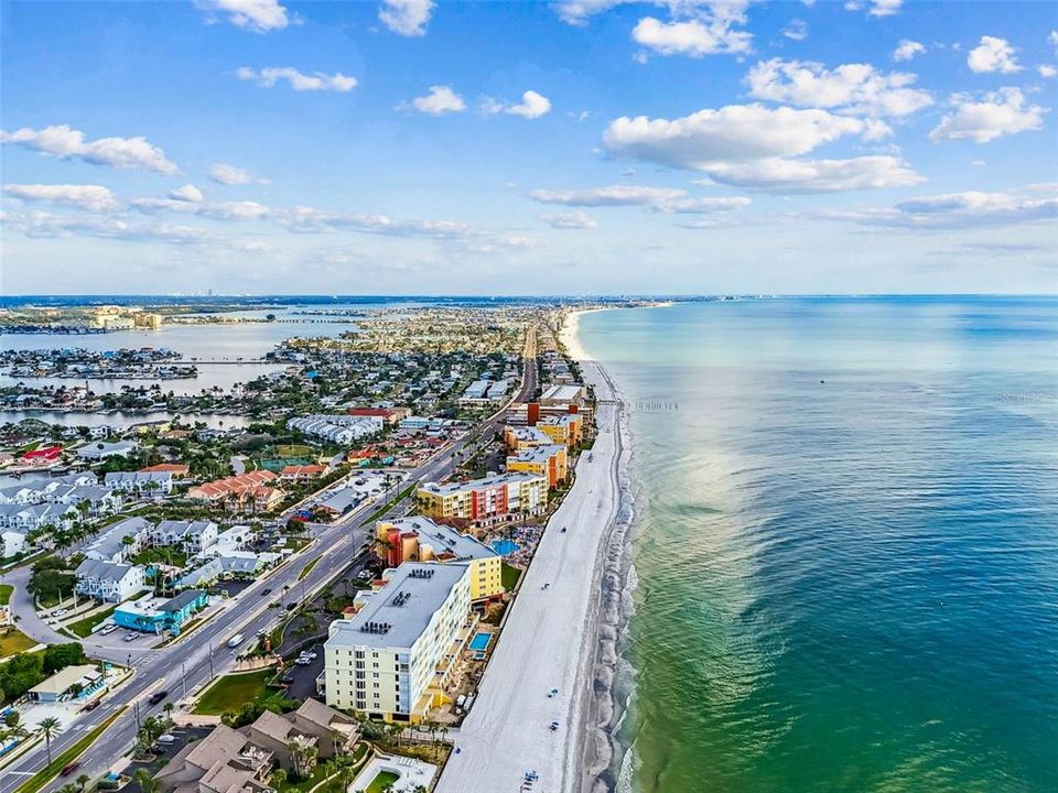 For Sale: $2,449,000 (3 beds, 3 baths, 2227 Square Feet)