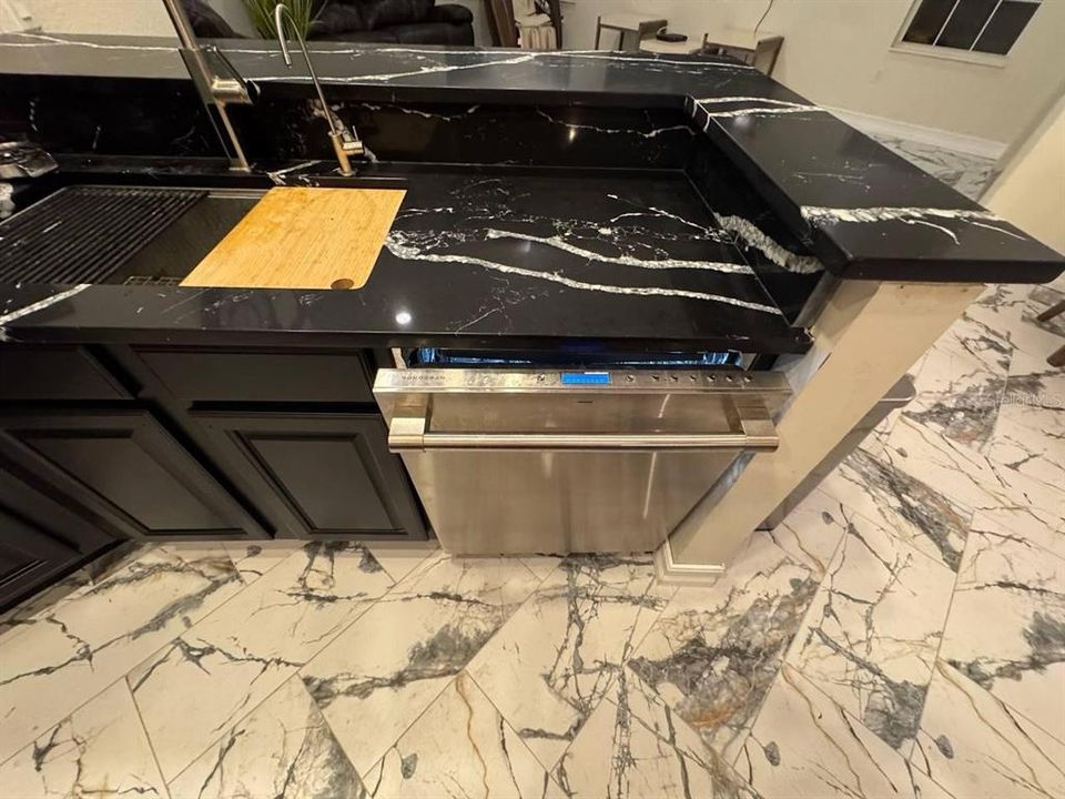 For Sale: $549,000 (3 beds, 2 baths, 2650 Square Feet)