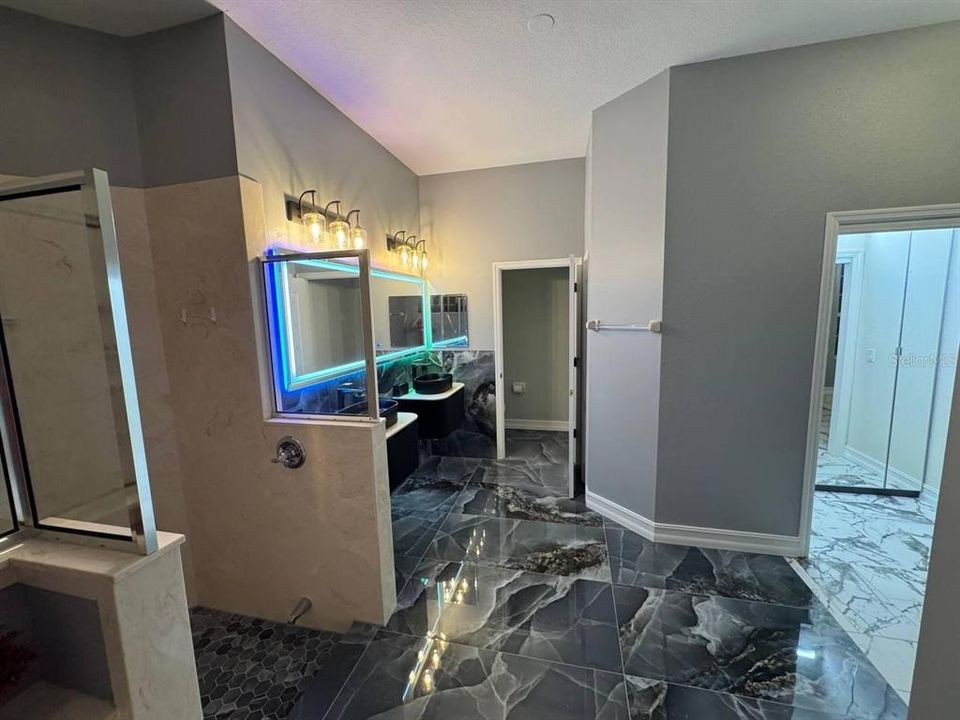 For Sale: $549,000 (3 beds, 2 baths, 2650 Square Feet)