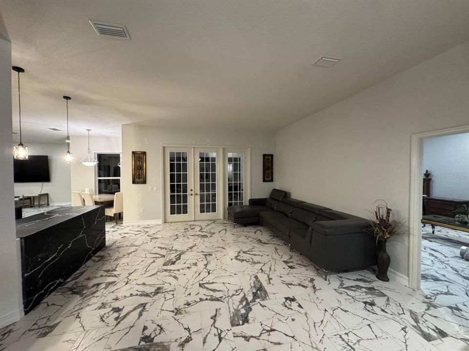 For Sale: $549,000 (3 beds, 2 baths, 2650 Square Feet)