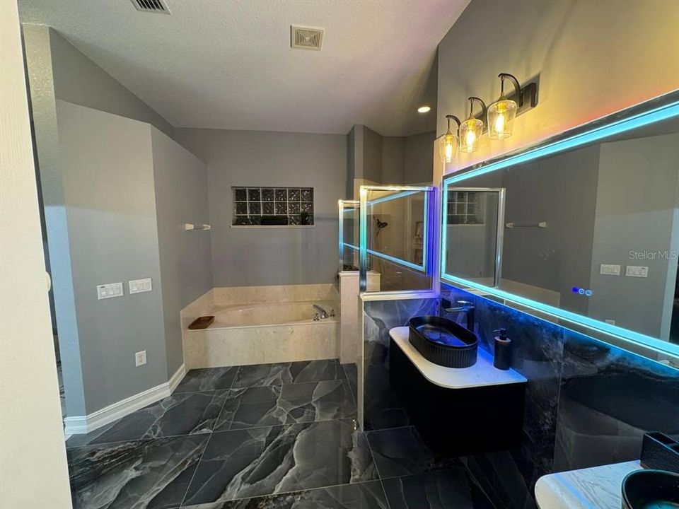 For Sale: $549,000 (3 beds, 2 baths, 2650 Square Feet)