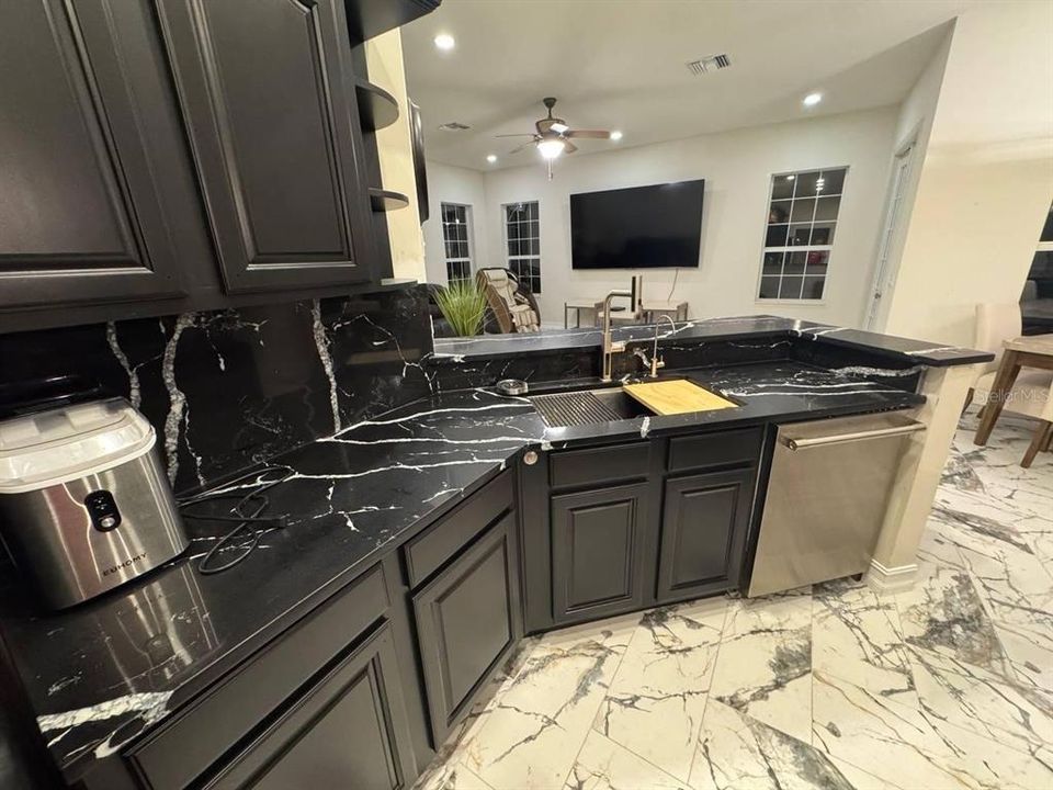 For Sale: $549,000 (3 beds, 2 baths, 2650 Square Feet)