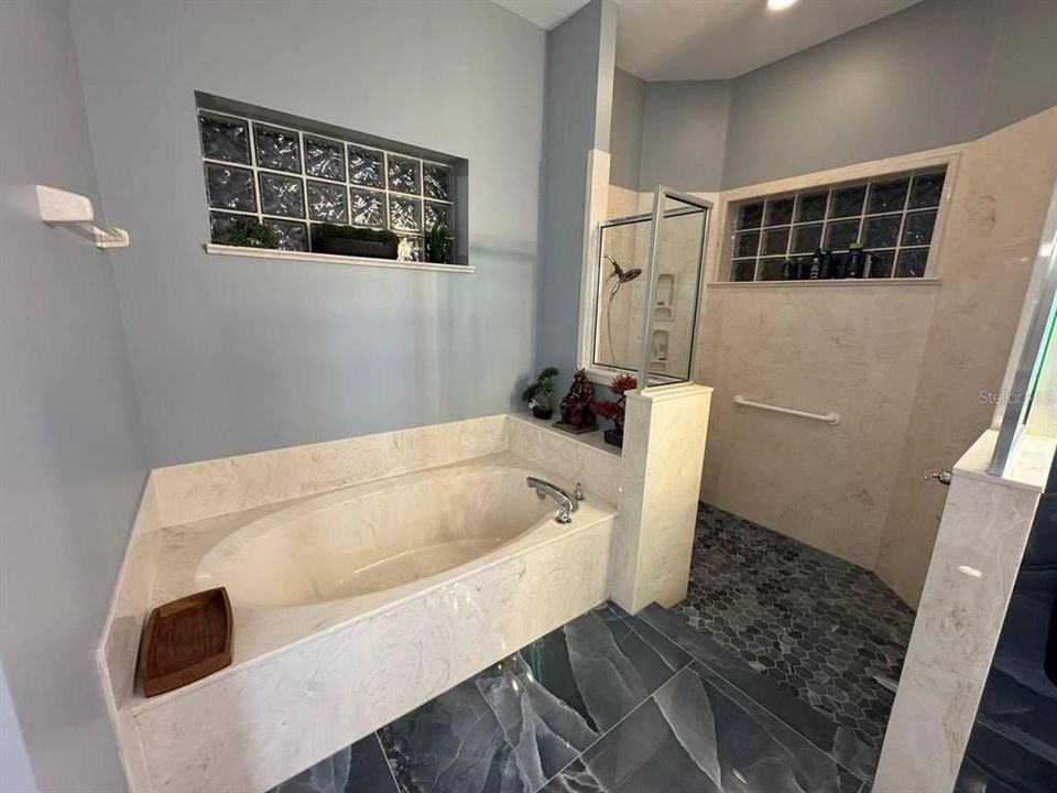 For Sale: $549,000 (3 beds, 2 baths, 2650 Square Feet)